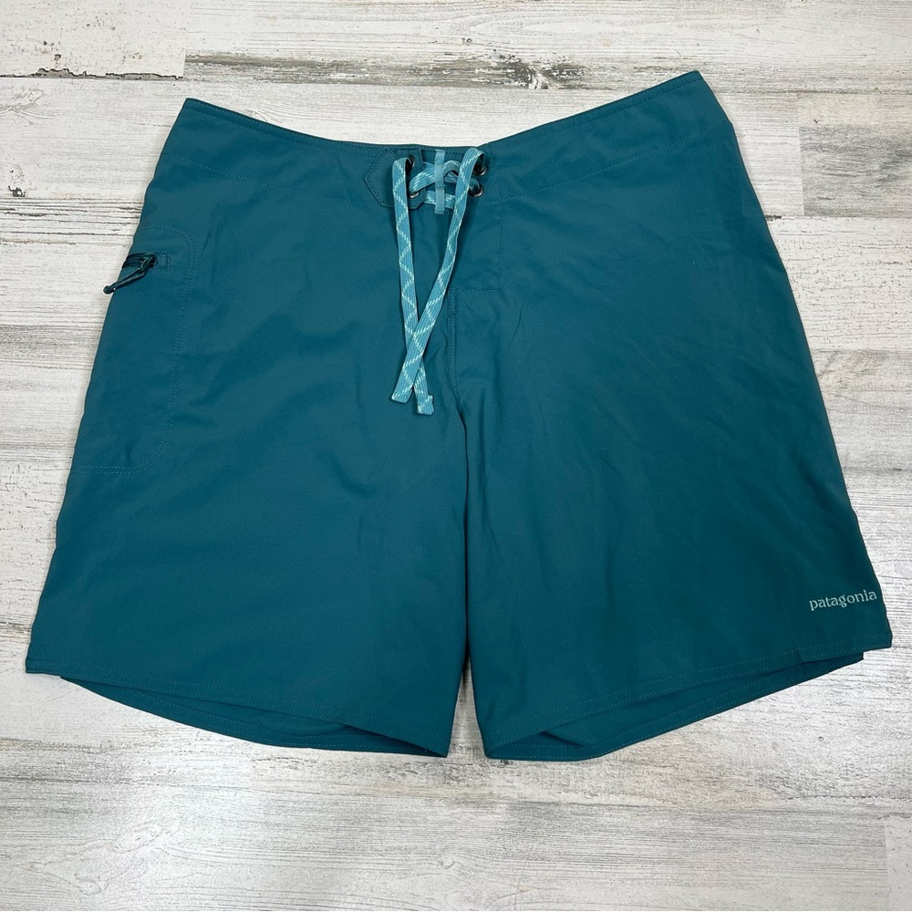 Patagonia Stretch Planing Boardshorts 8” in Tasmanian Teal Womens Size 8